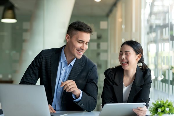 What Are the Best Practices for UK Small Business Owners to Manage Seasonal Workforce Fluctuations?